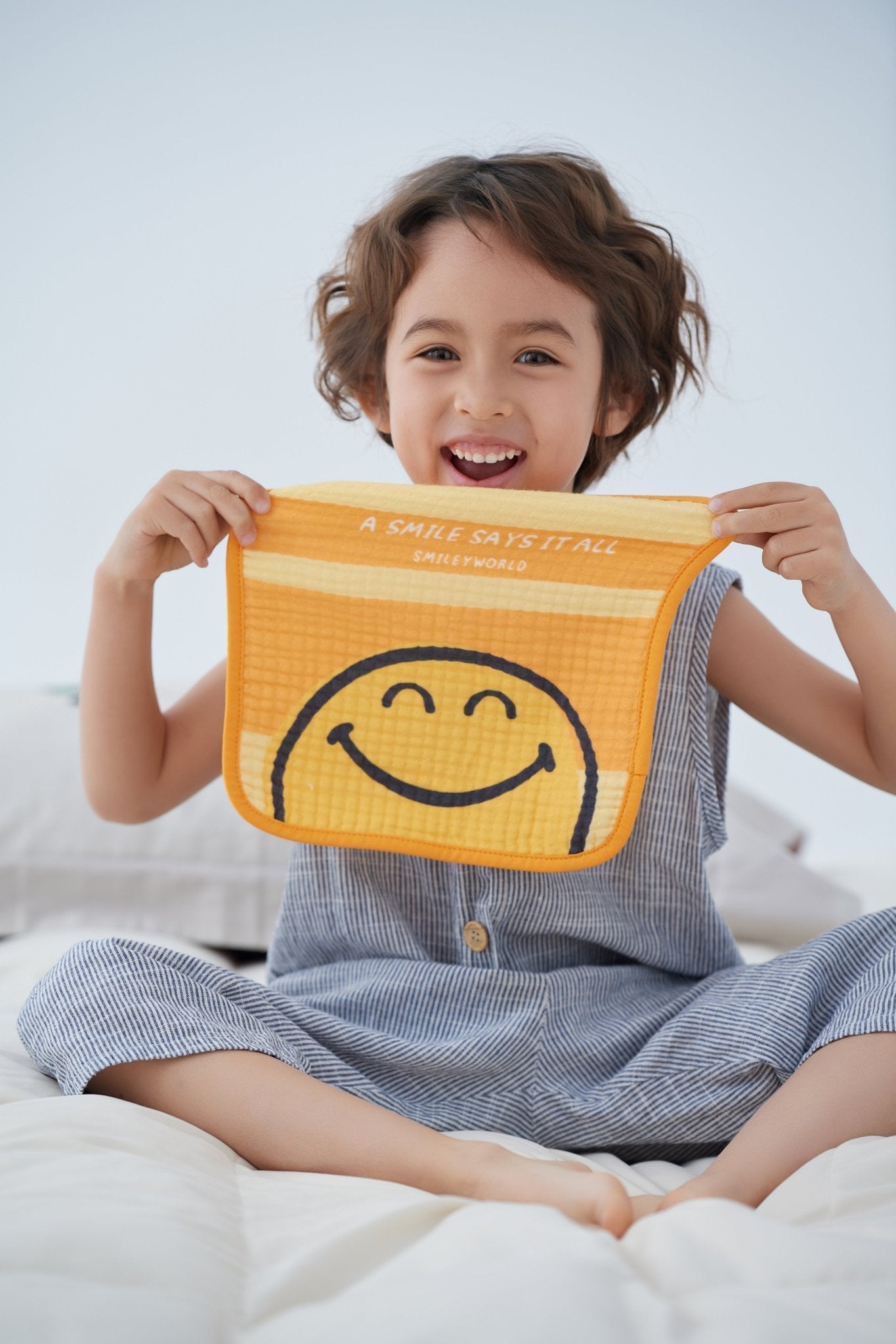 SmileyWorld Baby 6 - Layer Burp Cloth 4 - Pack - SmileyWorld