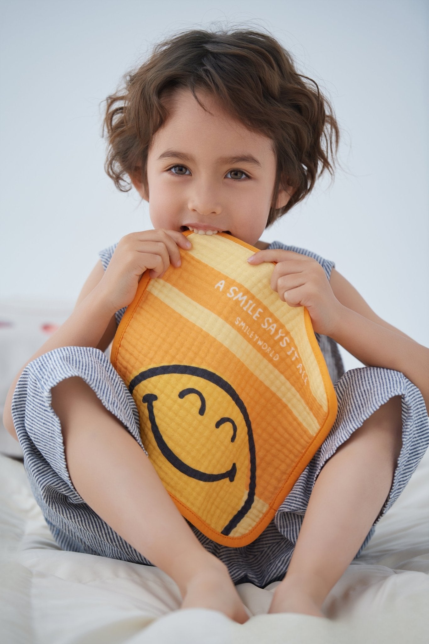 SmileyWorld Baby 6 - Layer Burp Cloth 4 - Pack - SmileyWorld